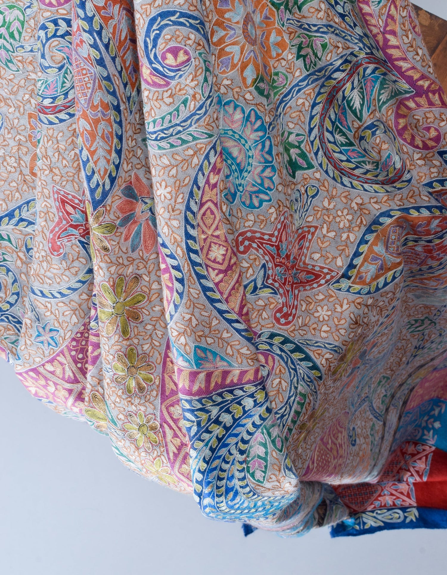 Pastel Grey Handwoven Kalamkari Sozni Embroidered Cashmere Pashmina Shawl