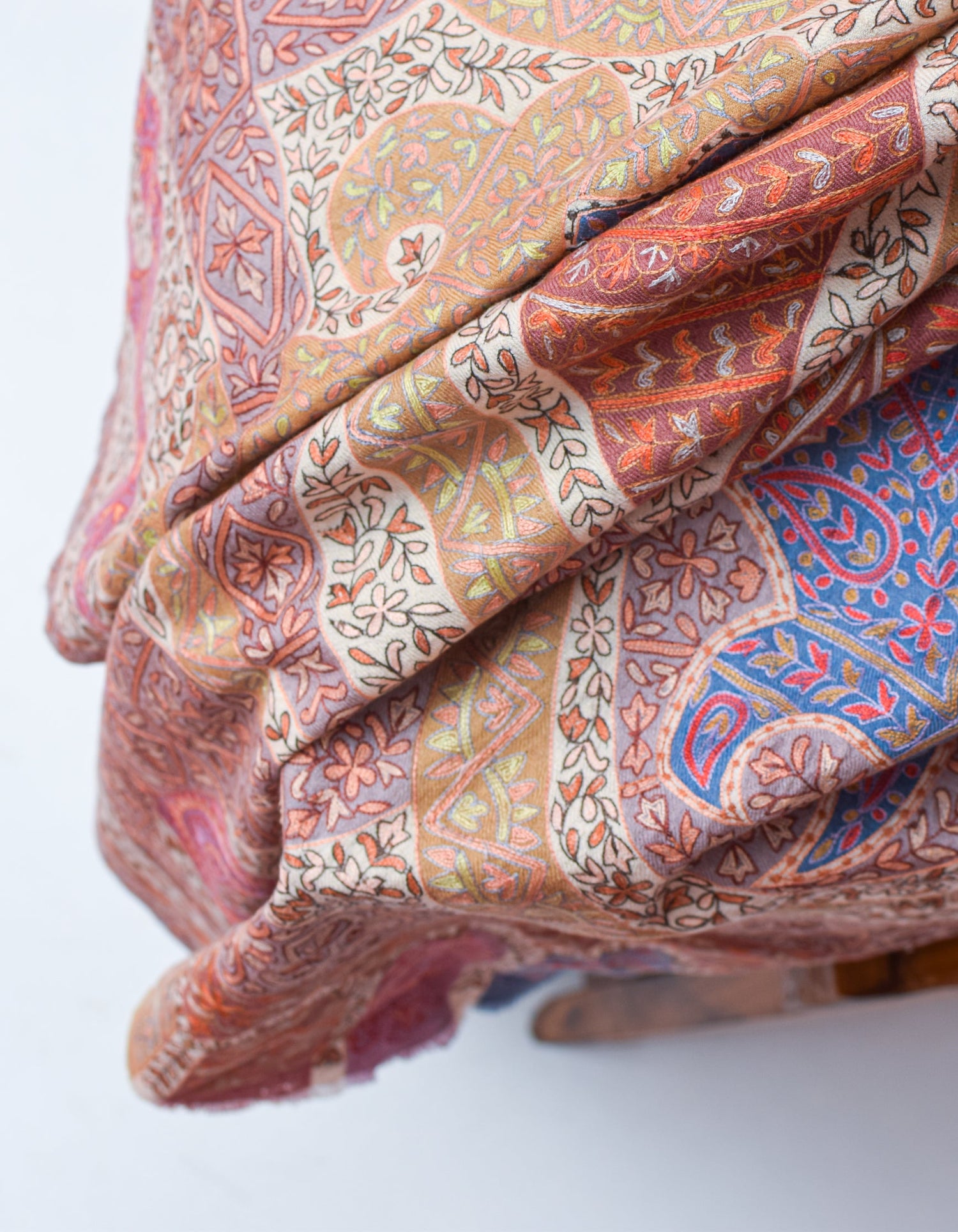 Cream Kalamkari Handwoven Sozni Embroidered Jamawar Pashmina Shawl