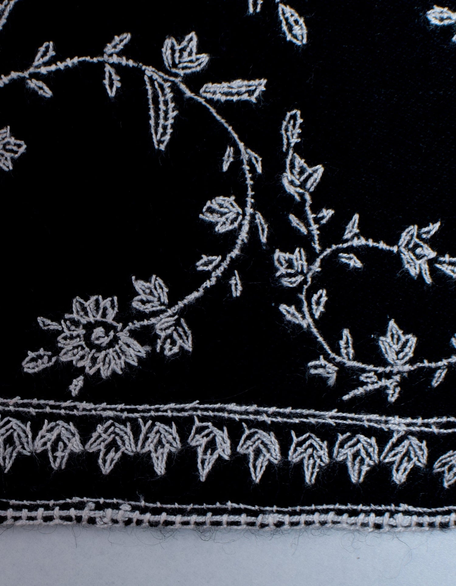 Jet Black Handwoven Sozni Jaali Embroidered Cashmere Pashmina Stole