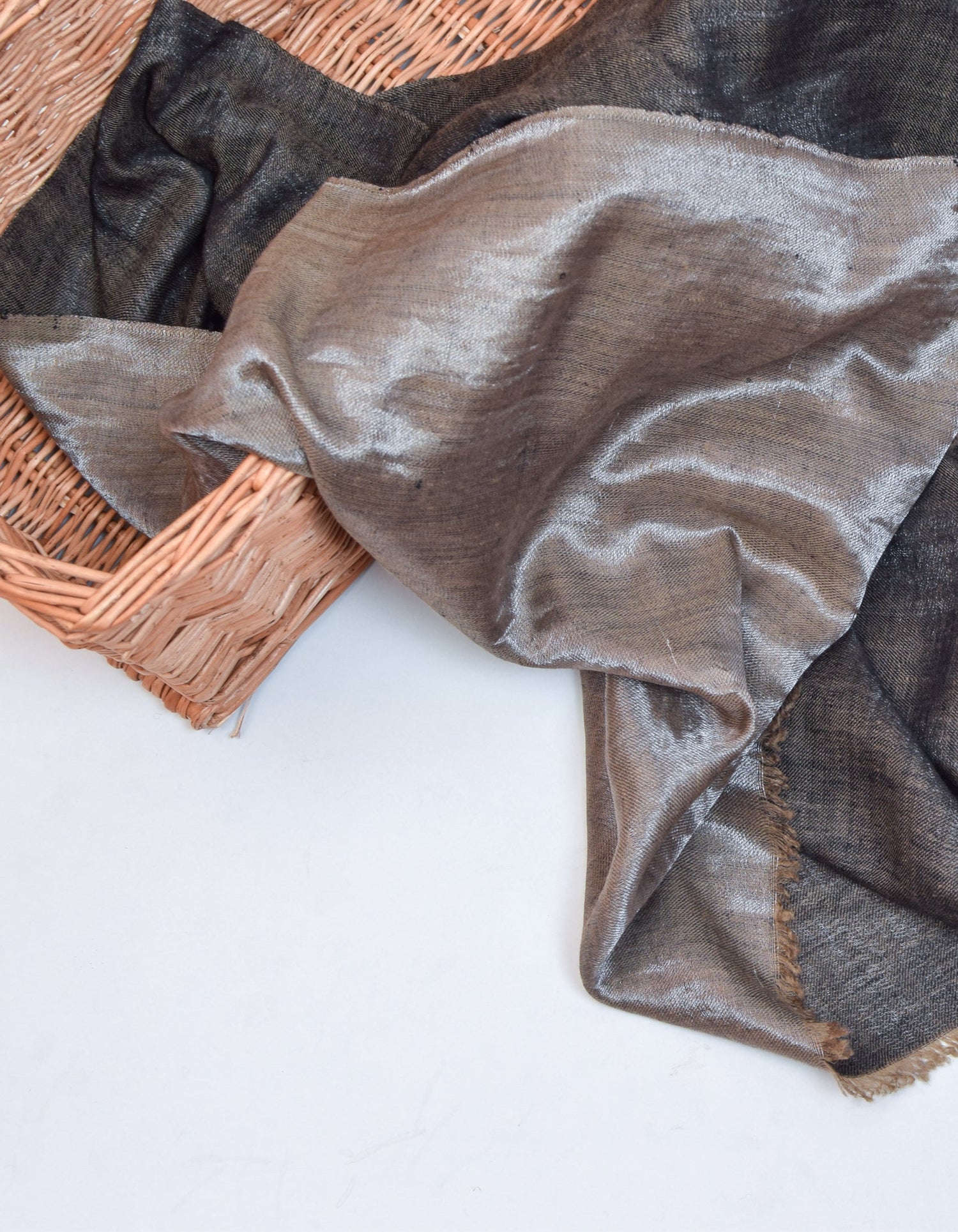 Black Metallic Zari Handwoven Reversible Cashmere Pashmina Shawl - Kashmir Box