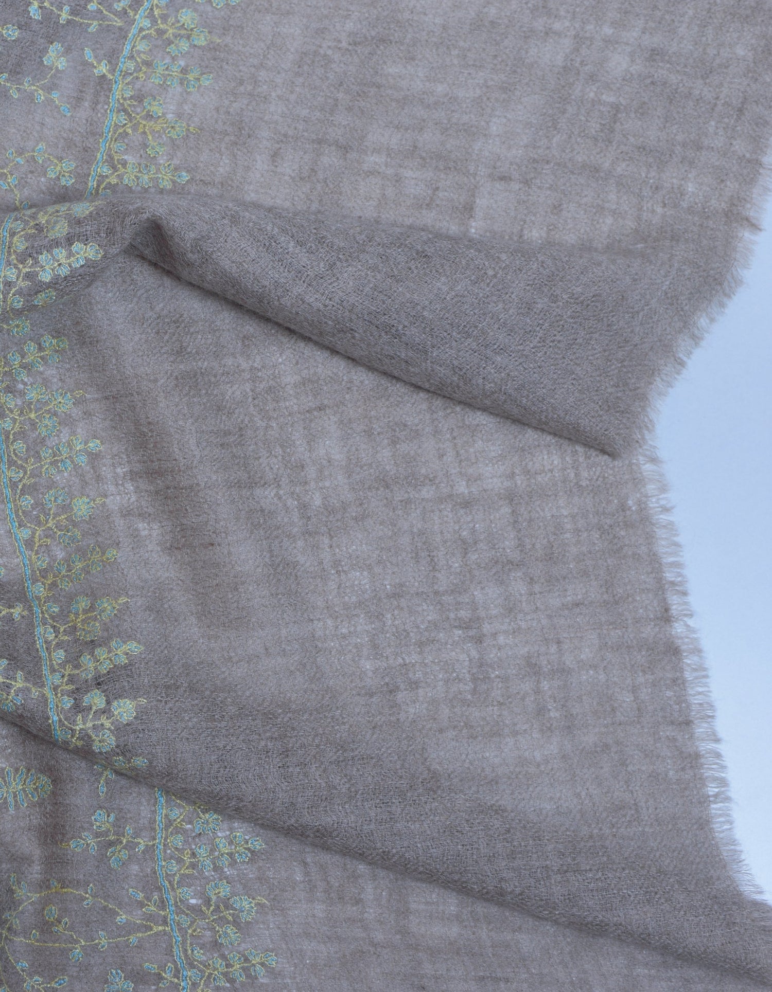 Pale Khaki Handwoven Sozni Embroidered Cashmere Pashmina Stole - Kashmir Box