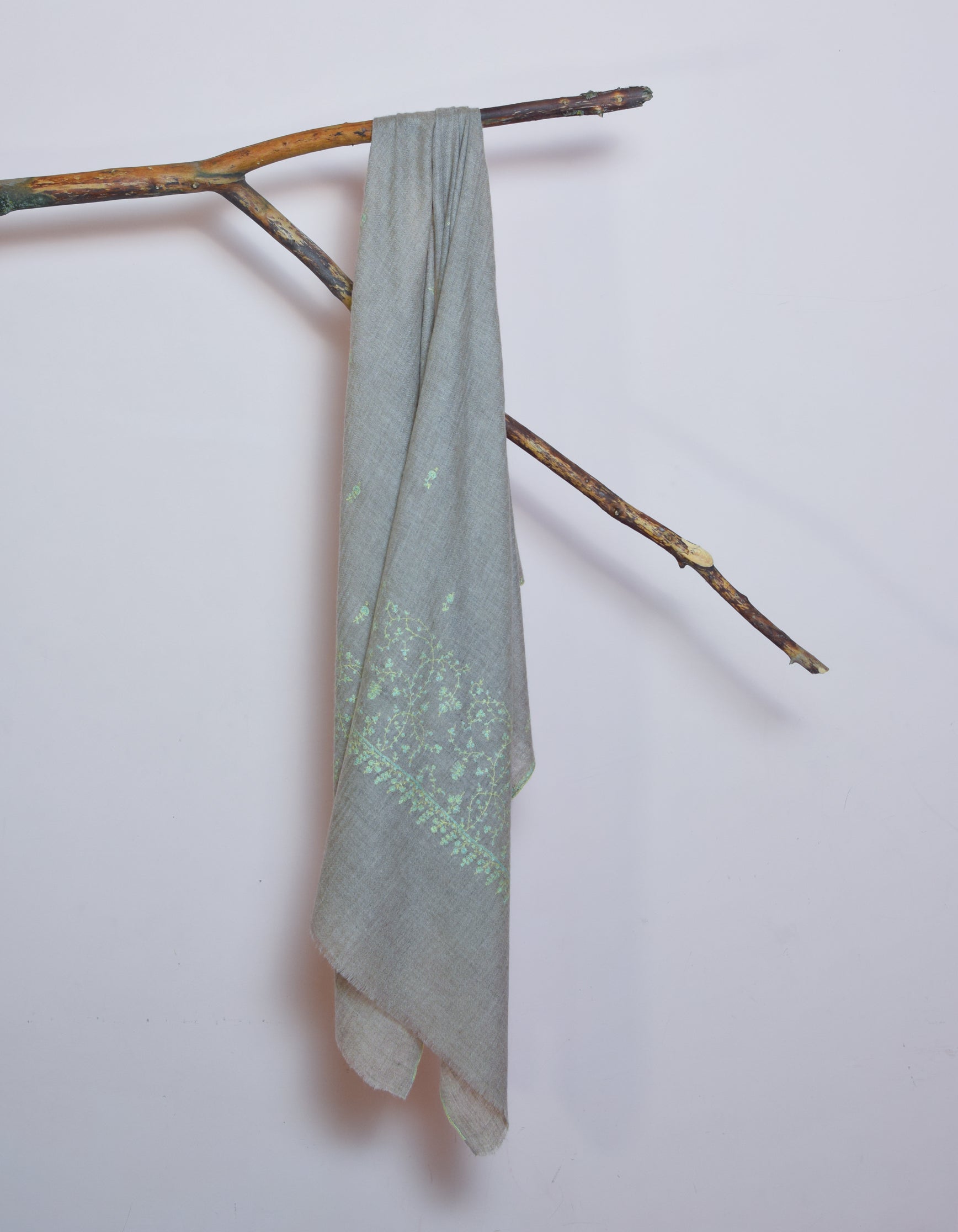 Pale Khaki Handwoven Sozni Embroidered Cashmere Pashmina Stole - Kashmir Box