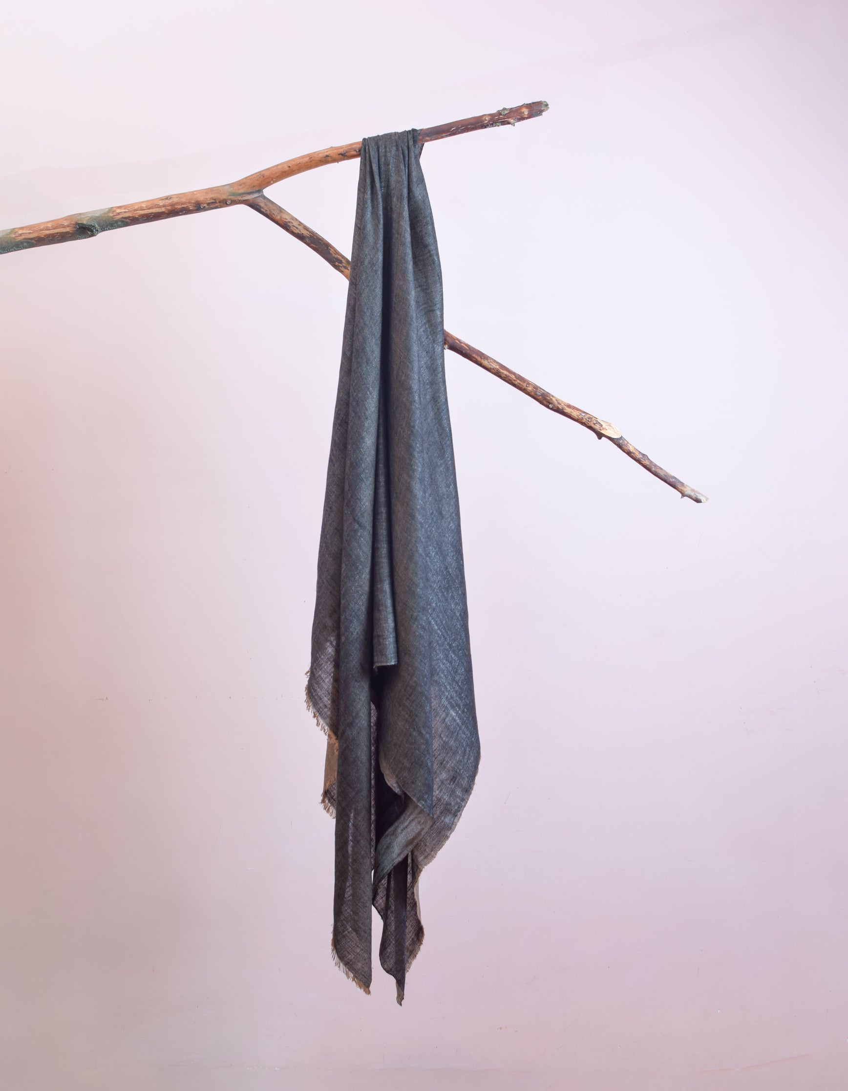 Black Metallic Zari Handwoven Reversible Cashmere Pashmina Shawl - Kashmir Box