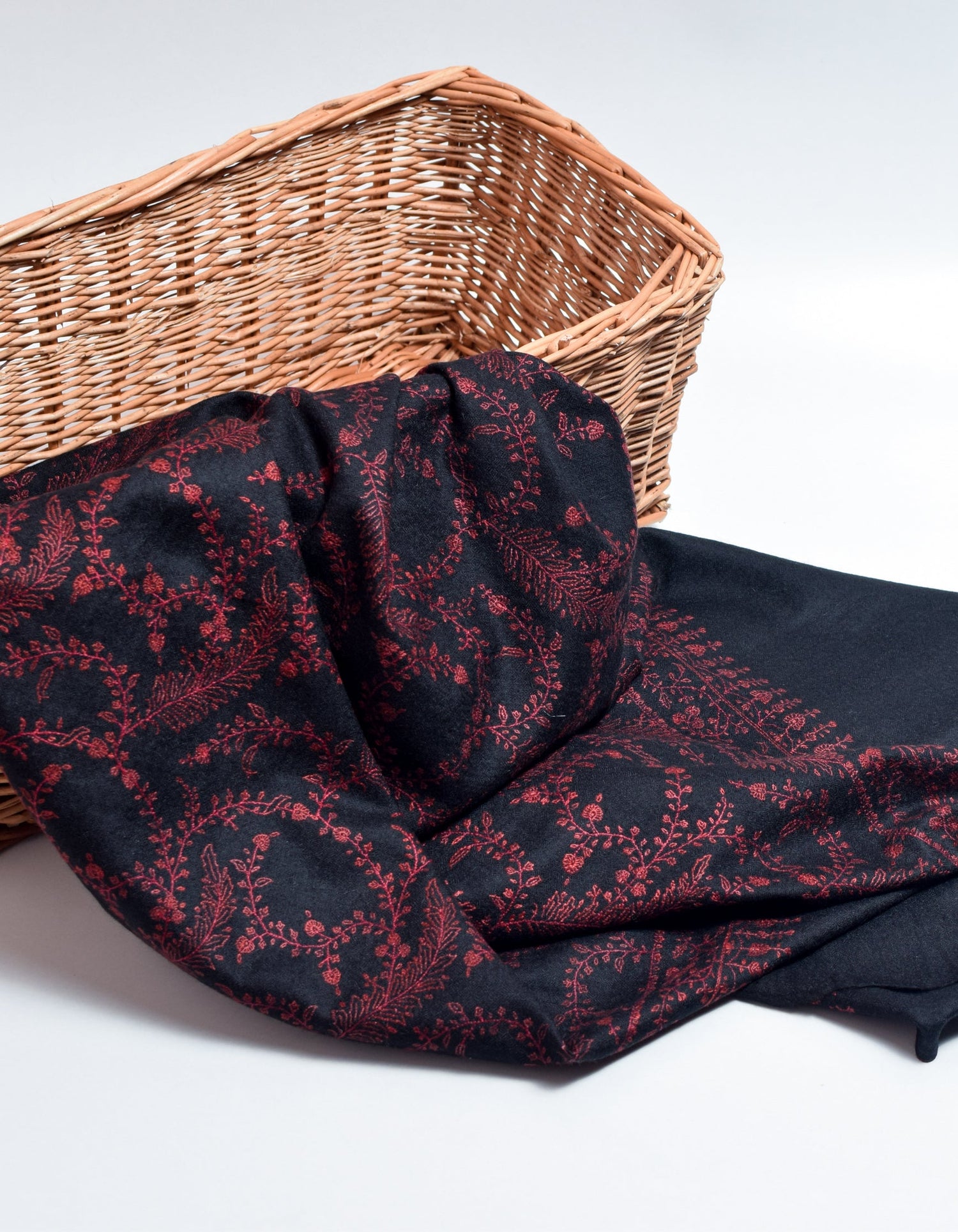 Black Handwoven Sozni Floral Embroidered Cashmere Pashmina Shawl