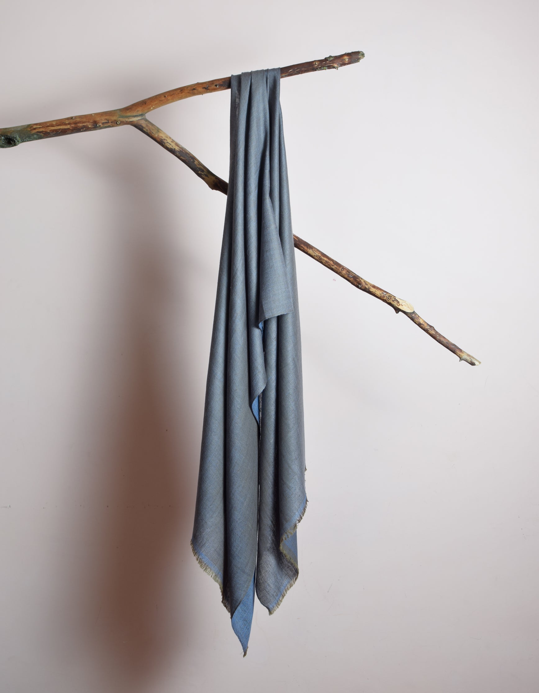 Kashmir Grey Handwoven Reversible Cashmere Pashmina Shawl - Kashmir Box