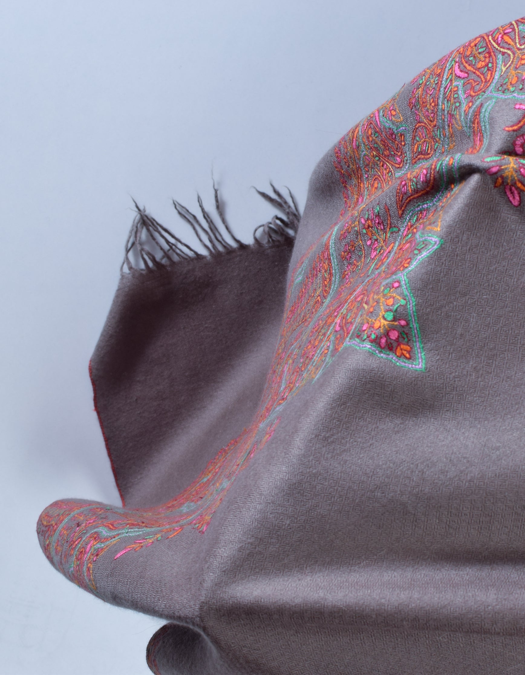 Davy Grey  Handwoven Sozni Palla Embroidered Cashmere Pashmina Stole - Kashmir Box