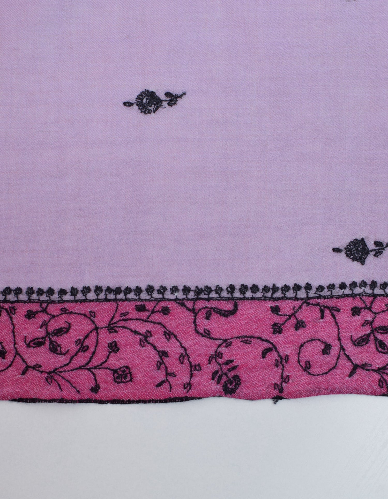 Light Lavender Handwoven Sozni Border Embroidered Cashmere Pashmina Stole - Kashmir Box