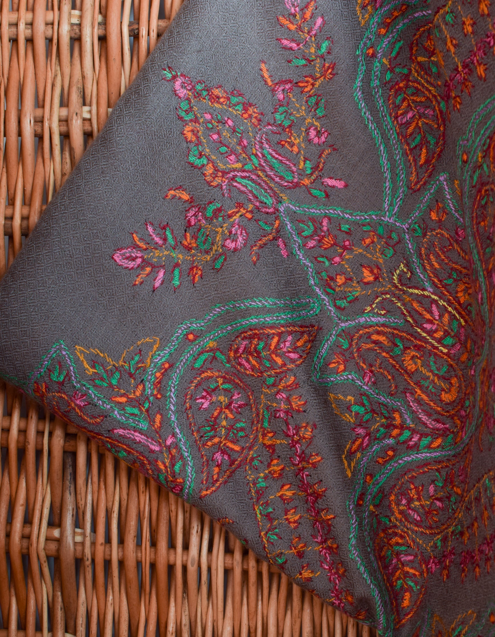 Davy Grey  Handwoven Sozni Palla Embroidered Cashmere Pashmina Stole - Kashmir Box