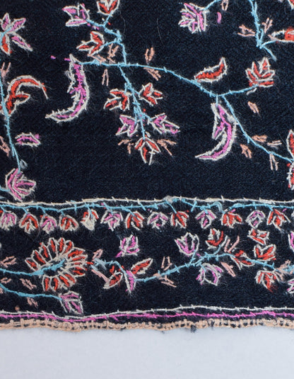 Classic Black Handwoven Coloured Sozni Jaali Embroidered Cashmere Pashmina Stole - Kashmir Box