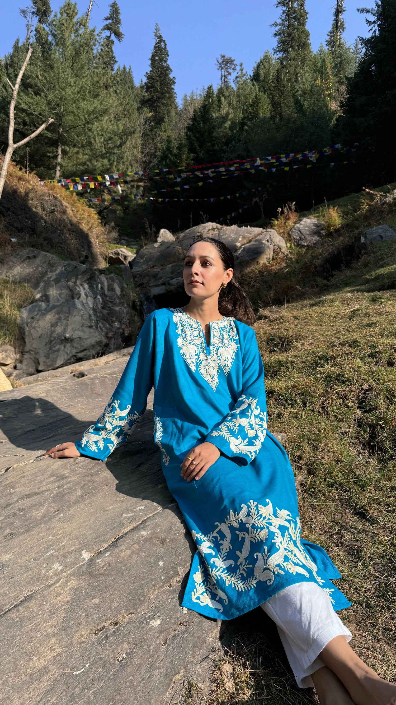 Rang-e-Khizan Turquoise Paisley Aari Phiran - Kashmir Box