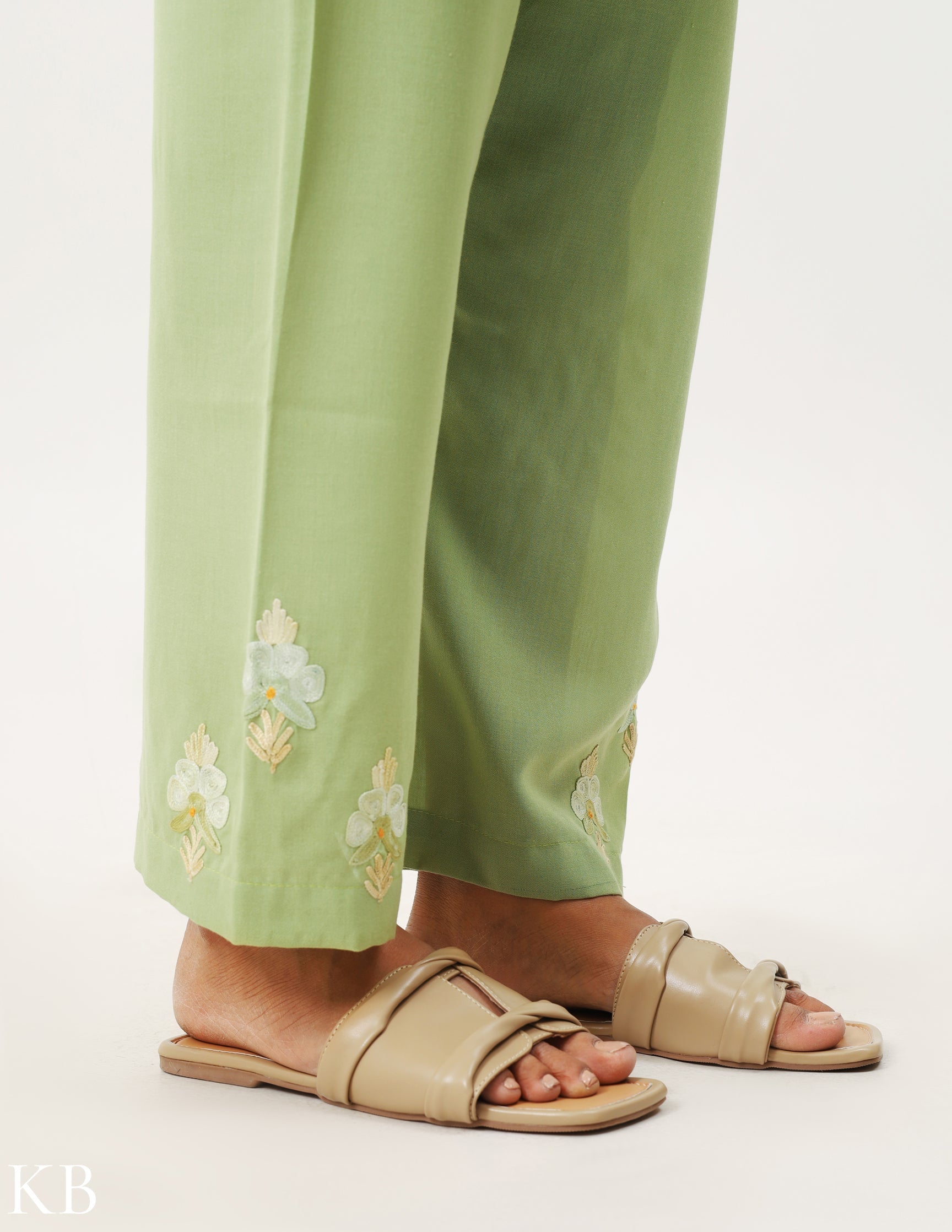 Soft Green Aari Work Cotton Co-ord Set - Kashmir Box