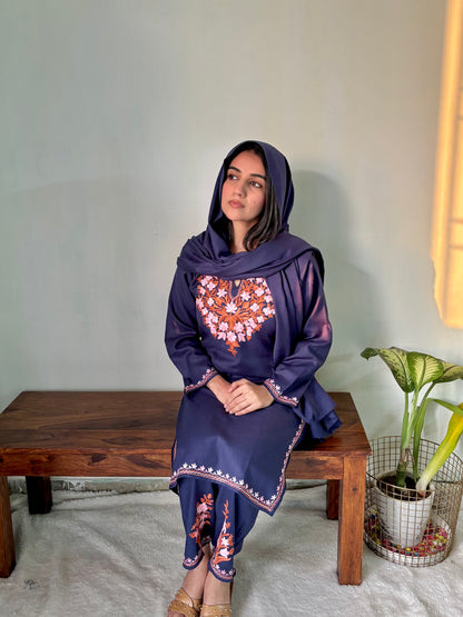 meHER Navy Blue Kashmiri Aari Woollen Co-ord Set