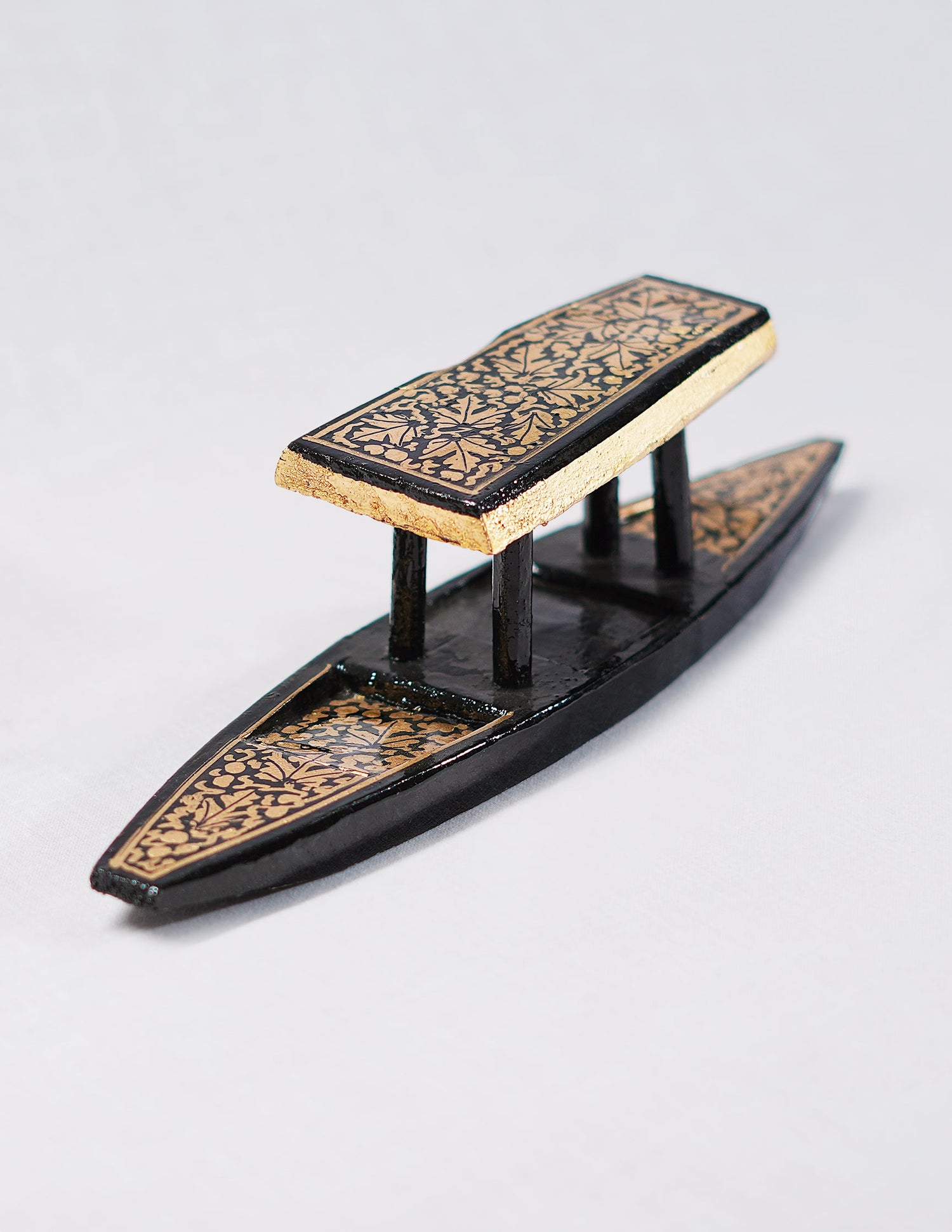 Papier-Mâché Decorative Shikara — Hand-Painted Design | 4 cm (L) × 21 cm (B) × 5.5 cm (H)