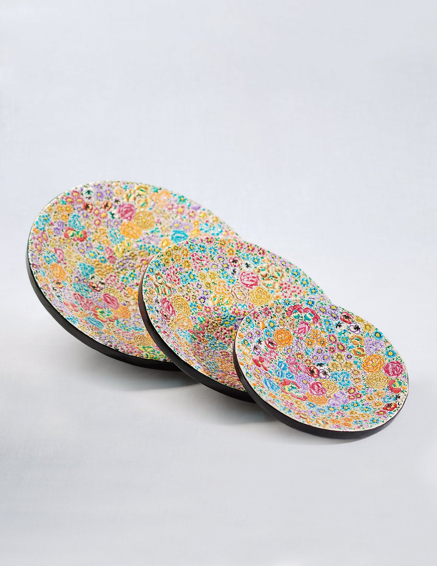Papier-Mâché Wall Plate — Hand-Painted Design | Ø 31 cm, Ø 25.5 cm &amp; Ø 20.5 cm (set of 3 plates)