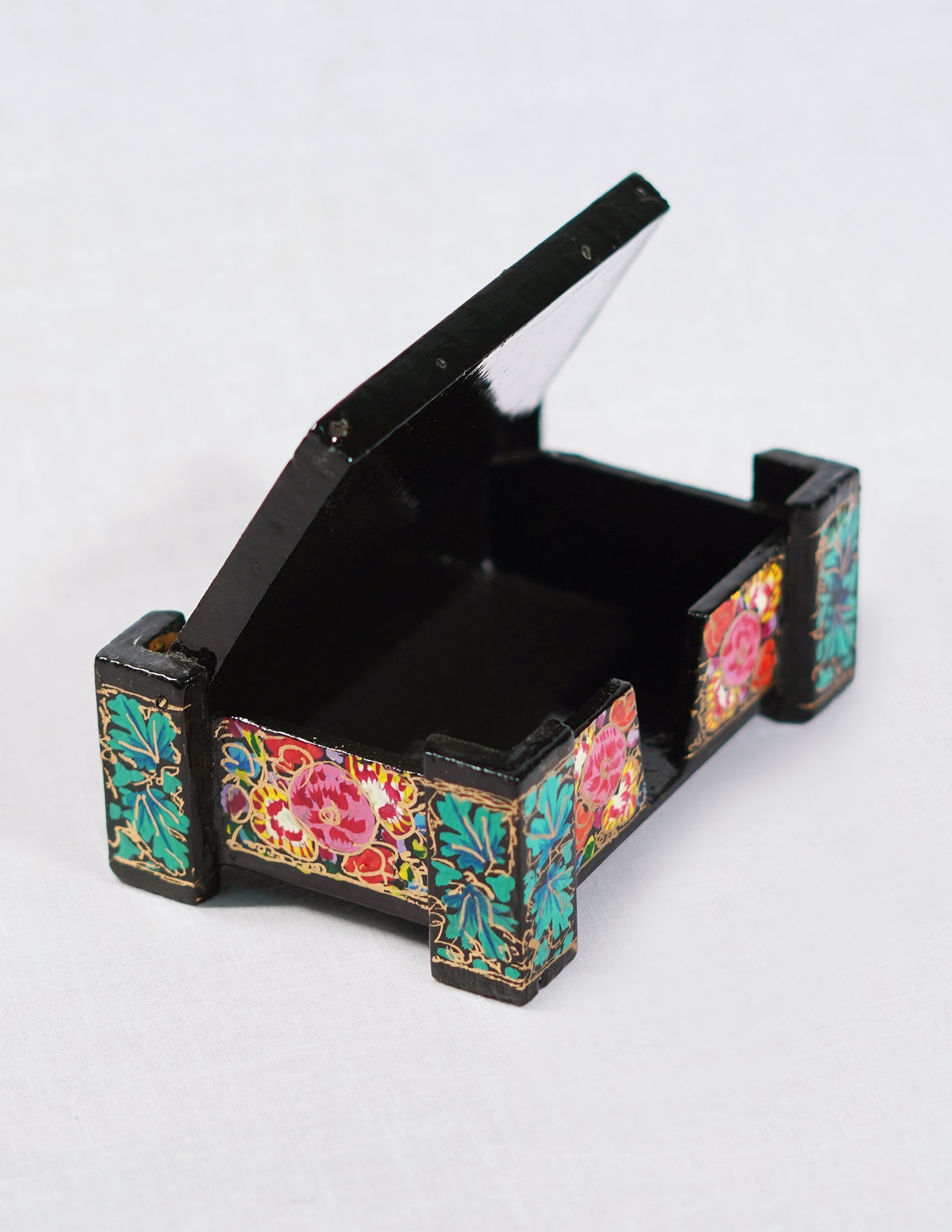Papier-Mâché Card Box — Hand-Painted Design | 8 cm (L) × 11.5 cm (B) × 4.25 cm (H)