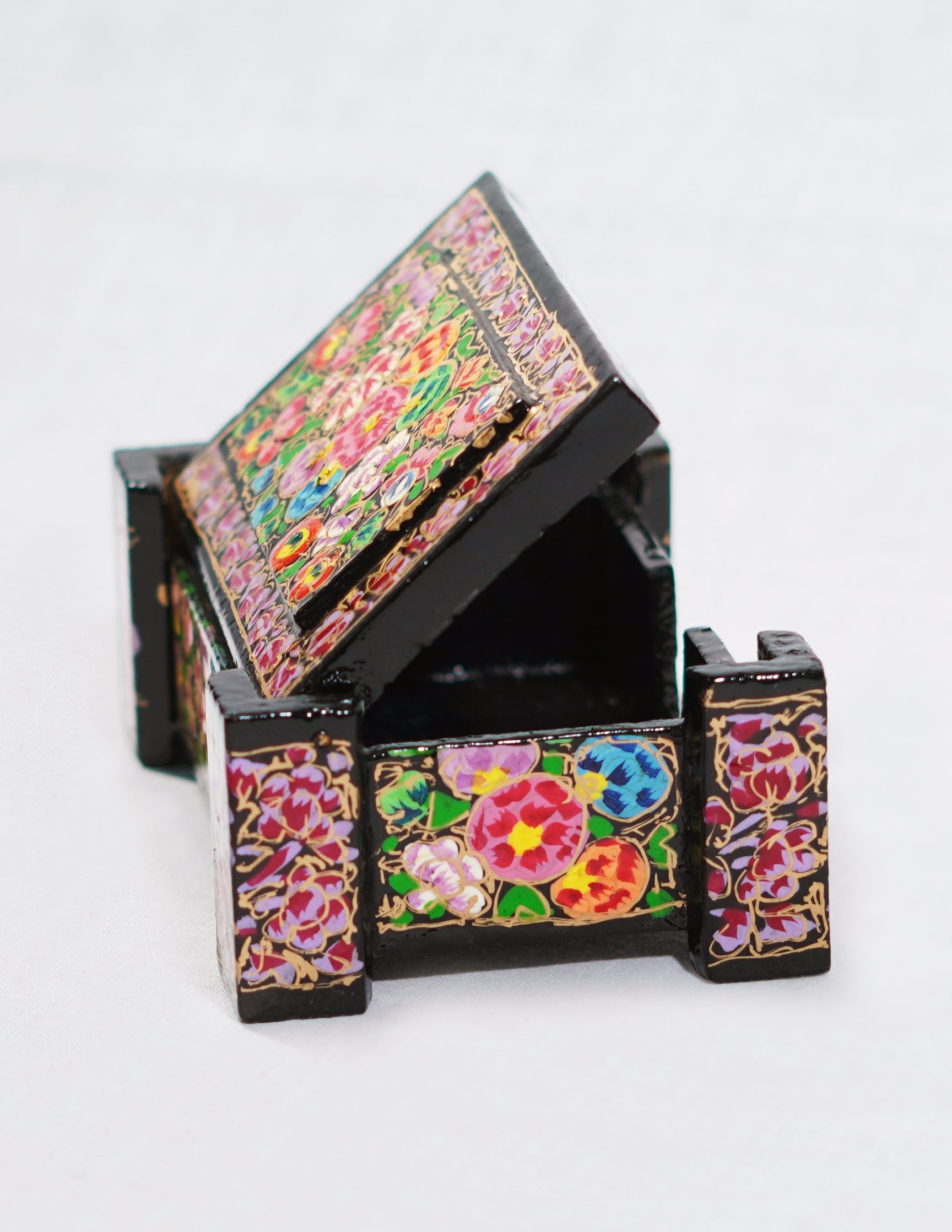 Papier-Mâché Card Box — Hand-Painted Design | 8 cm (L) × 11.5 cm (B) × 4.25 cm (H)
