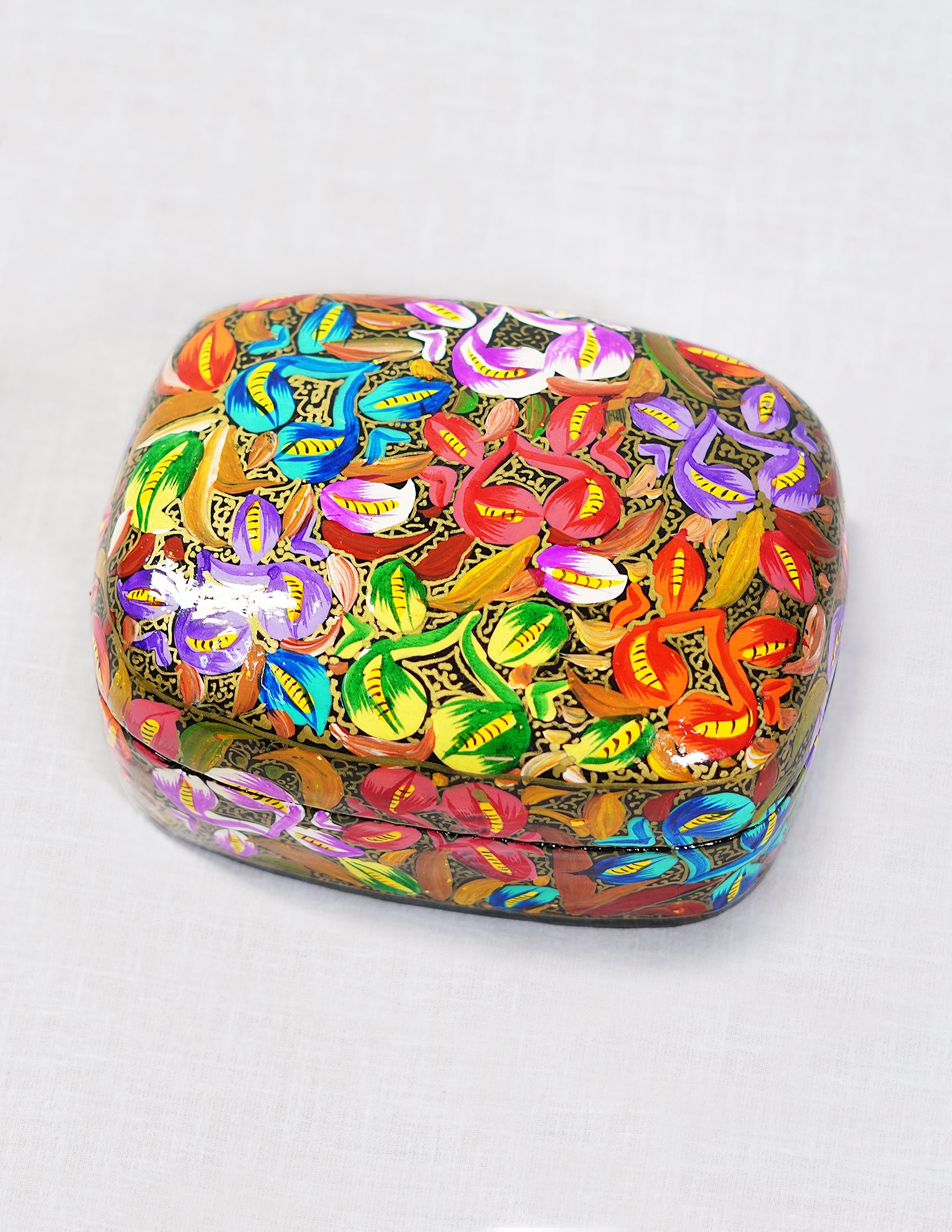 Papier-Mâché Trinket Box — Hand-Painted Design | 9.25 cm (L) × 12 cm (B) × 5.5 cm (H)