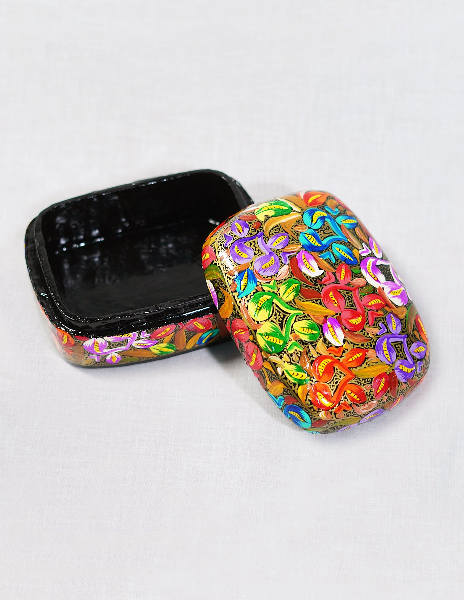 Papier-Mâché Trinket Box — Hand-Painted Design | 9.25 cm (L) × 12 cm (B) × 5.5 cm (H)