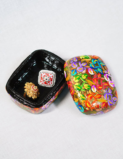 Papier-Mâché Trinket Box — Hand-Painted Design | 9.25 cm (L) × 12 cm (B) × 5.5 cm (H)