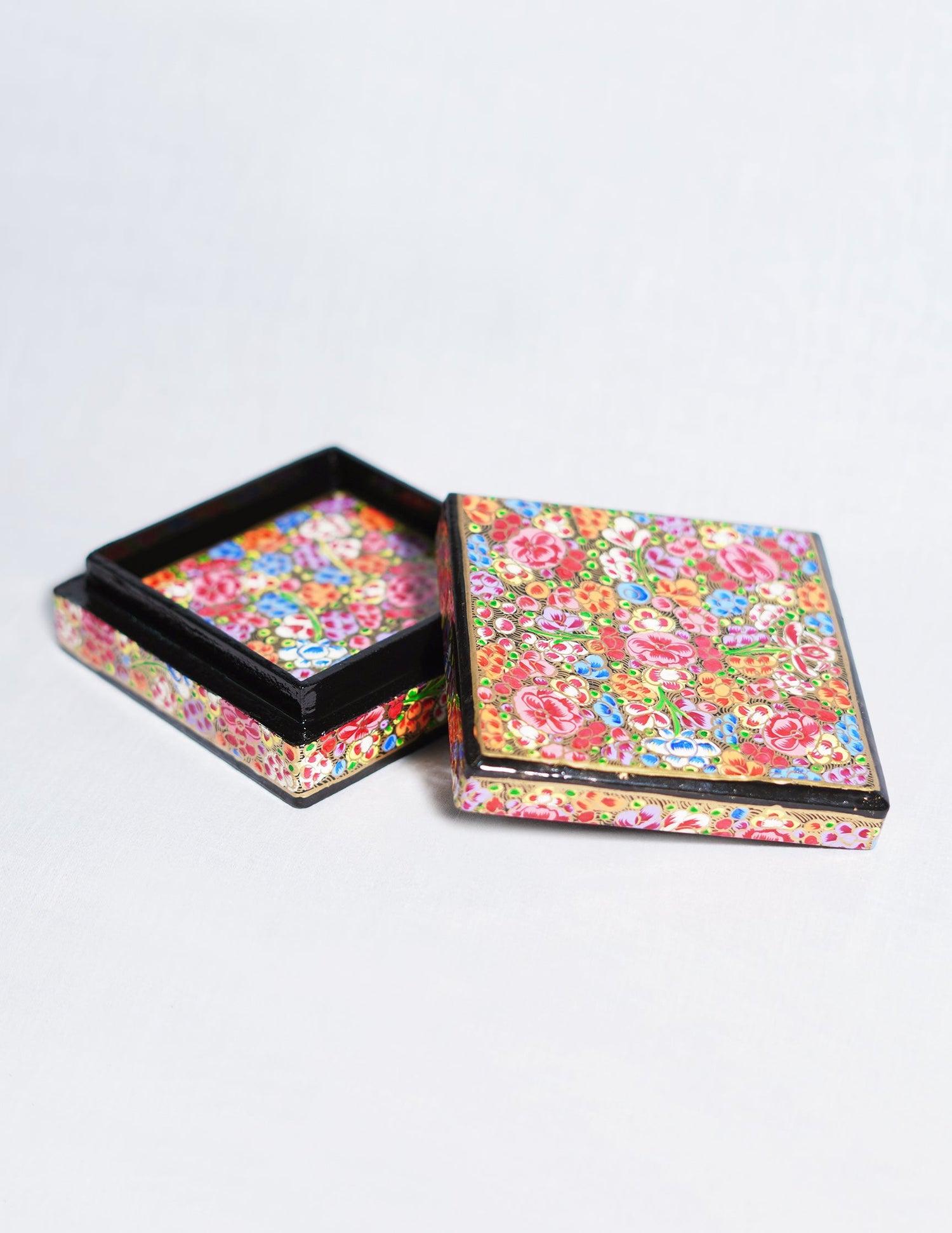 Papier-Mâché Coaster Set — Hand-Painted Design | 11 cm (L) × 11 cm (B) × 3.5 cm (H)