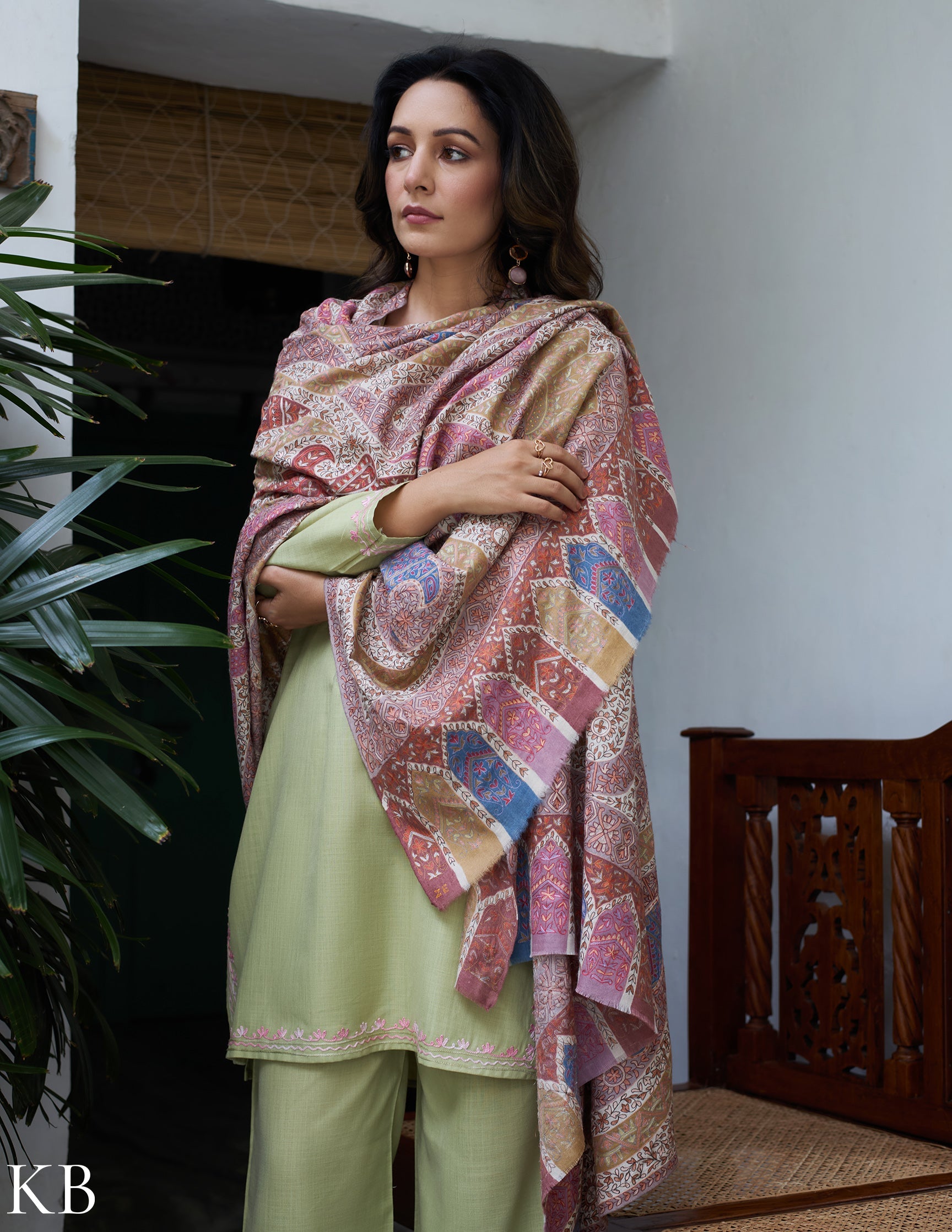 Cream Kalamkari Handwoven Sozni Embroidered Jamawar Pashmina Shawl