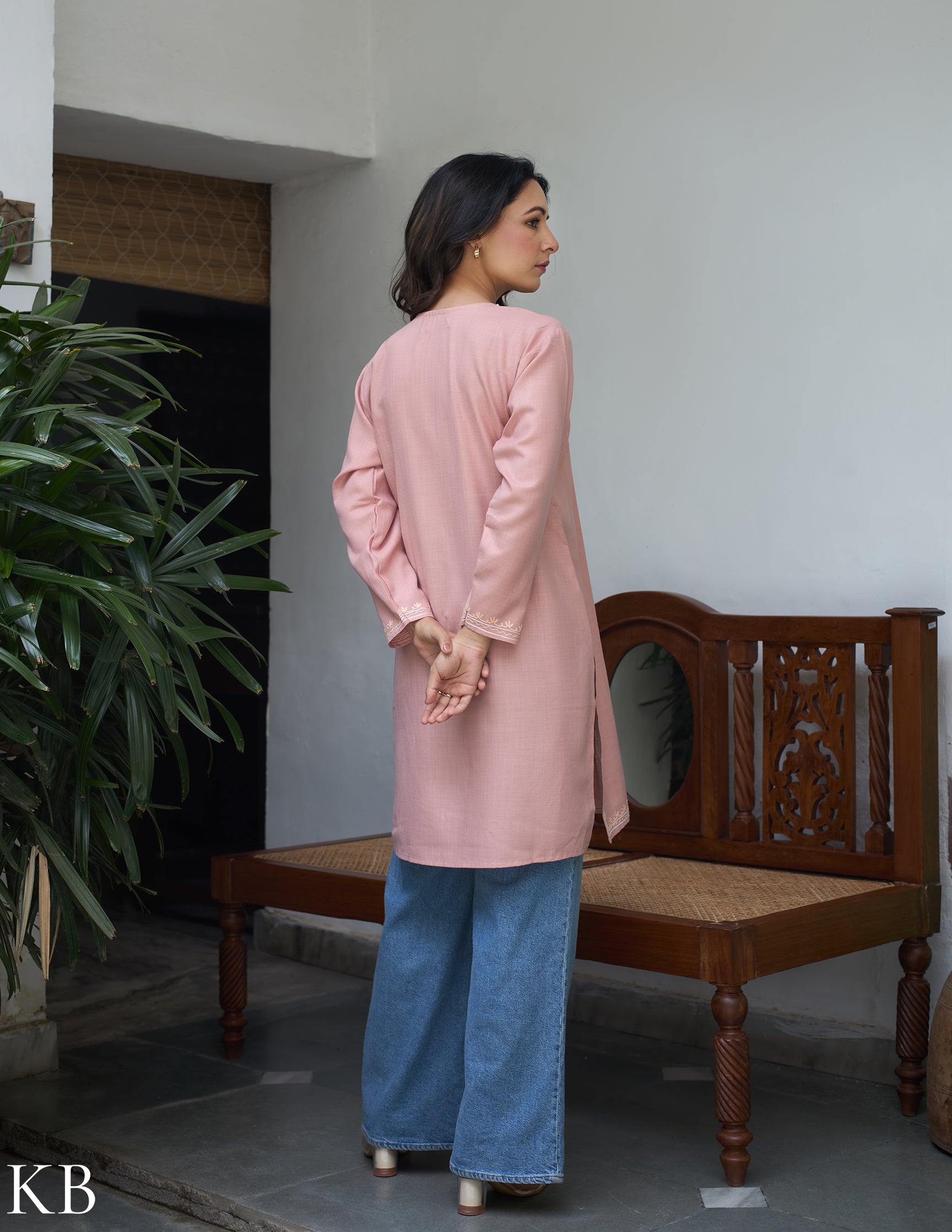 Nigeen Kashmiri Aari Dusky Pink Kurti