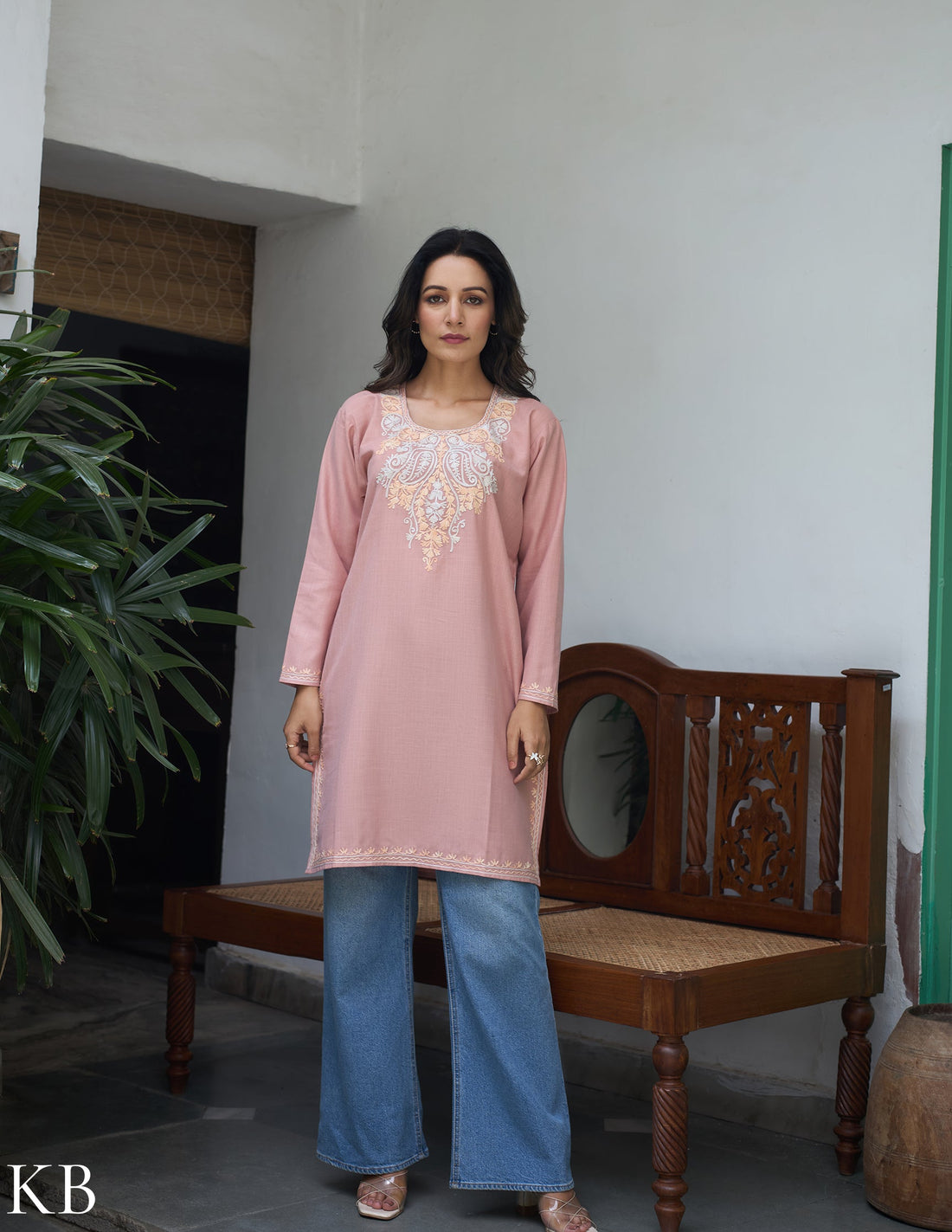 Nigeen Kashmiri Aari Dusky Pink Kurti