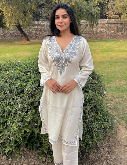 meHER Cream White Kashmiri Silver Zari Woollen Co-ord Set