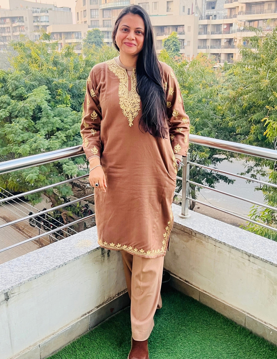 Rang-e-Khizan Golden Chestnut Zari Phiran