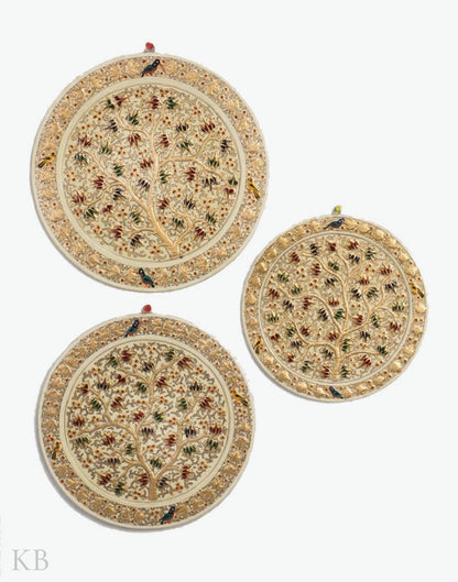 Cream White Chinar Handmade Paper Mache Wall Plates (Set of 3) - Kashmir Box